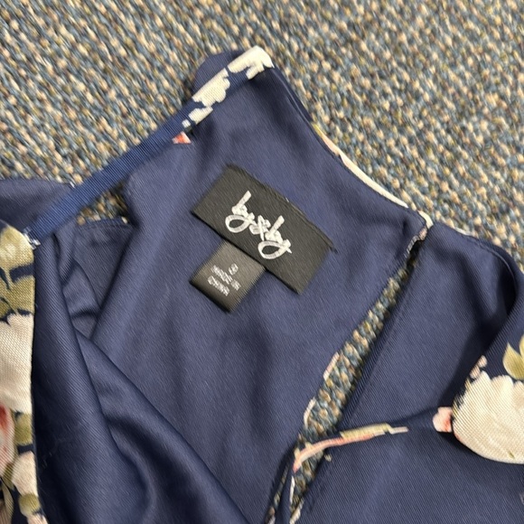 By and by floral dress size 9 // 092920 - Picture 3 of 3